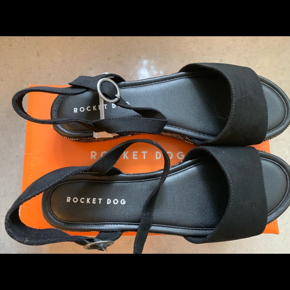 Rocket Dog -Beaded black platform sandal 9- NIB